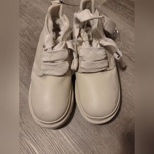 UGG Neumel FT Seasalt Leather Size-8